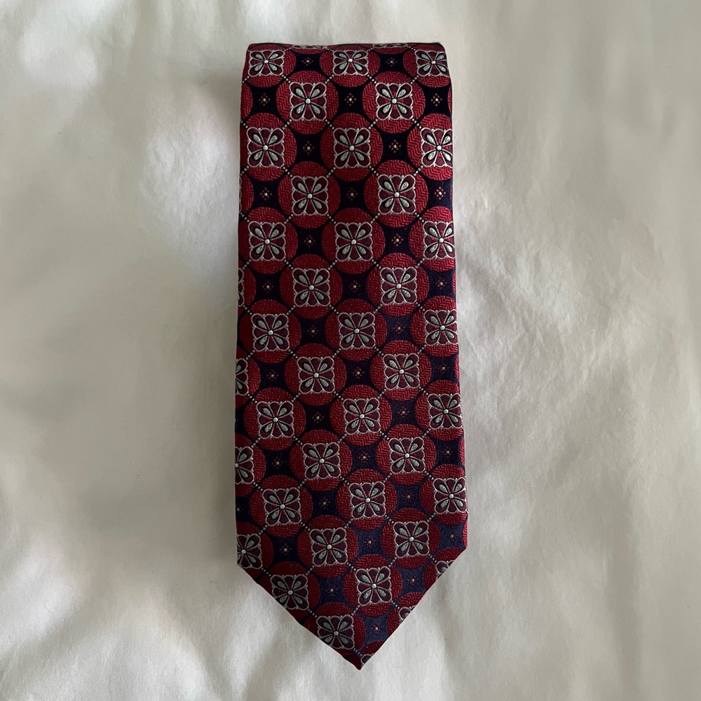 All Silk Red Geometric Patterned Tie by Tasso Elba